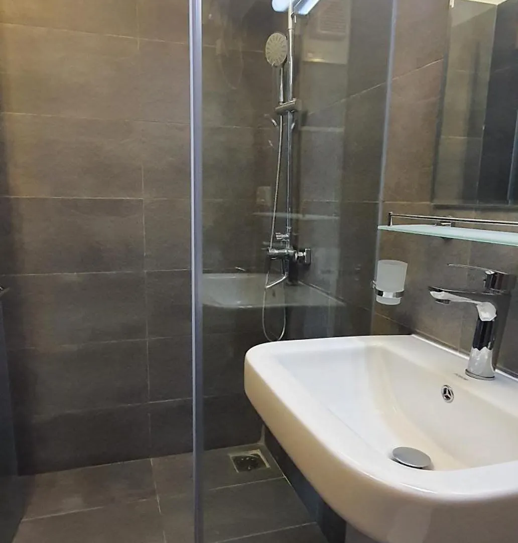 Green Mount View Two Bed Room Apartment Nuwara Eliya