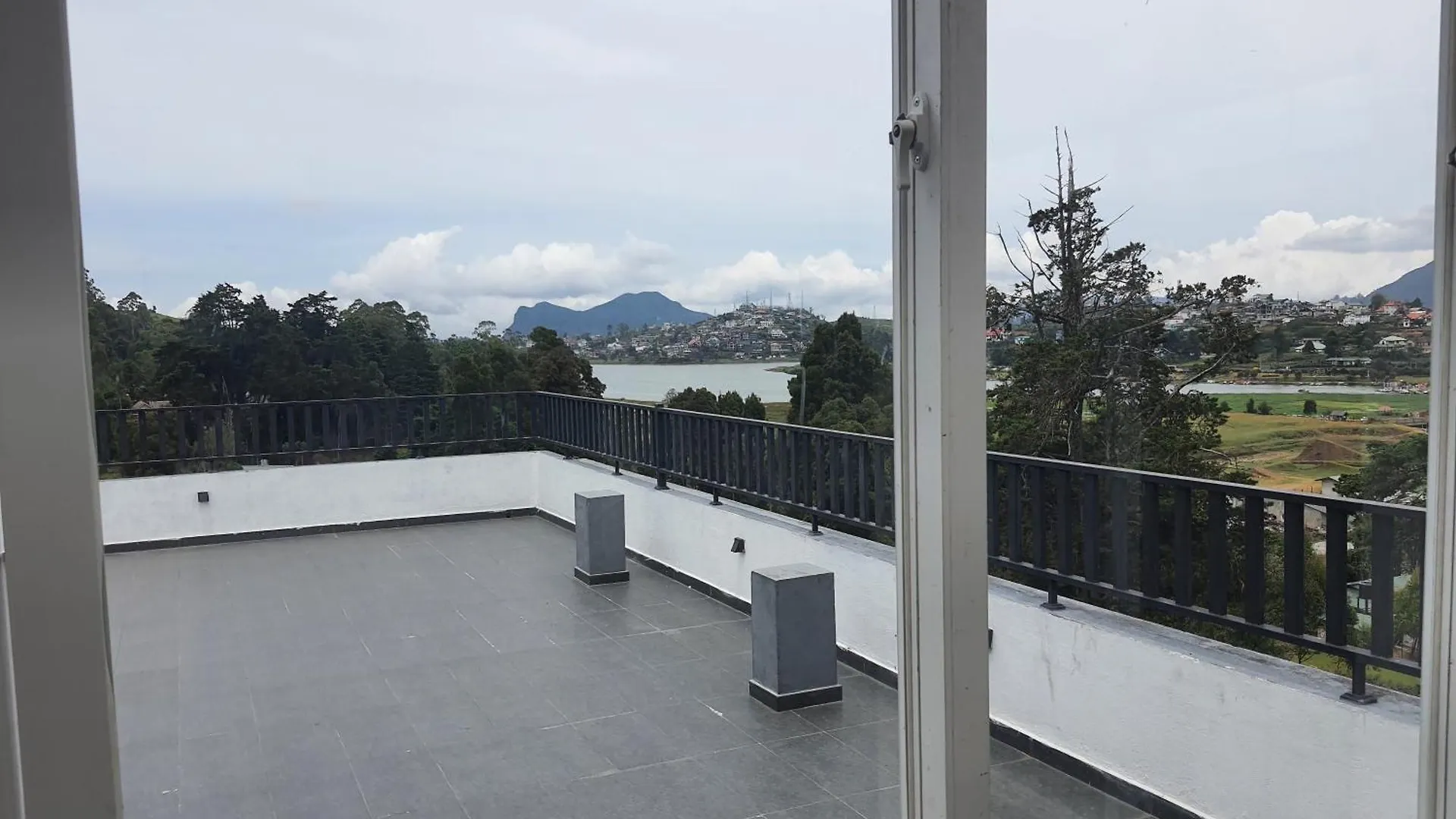 Green Mount View Two Bed Room Apartment Nuwara Eliya